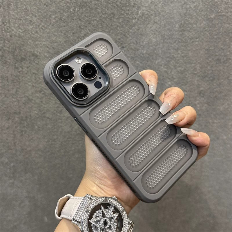 💥( iPhone 16 is coming ! )Limited Time 50% OFF💥Breathable Phone Case with Cooling Ports for iPhone 16-13 Series