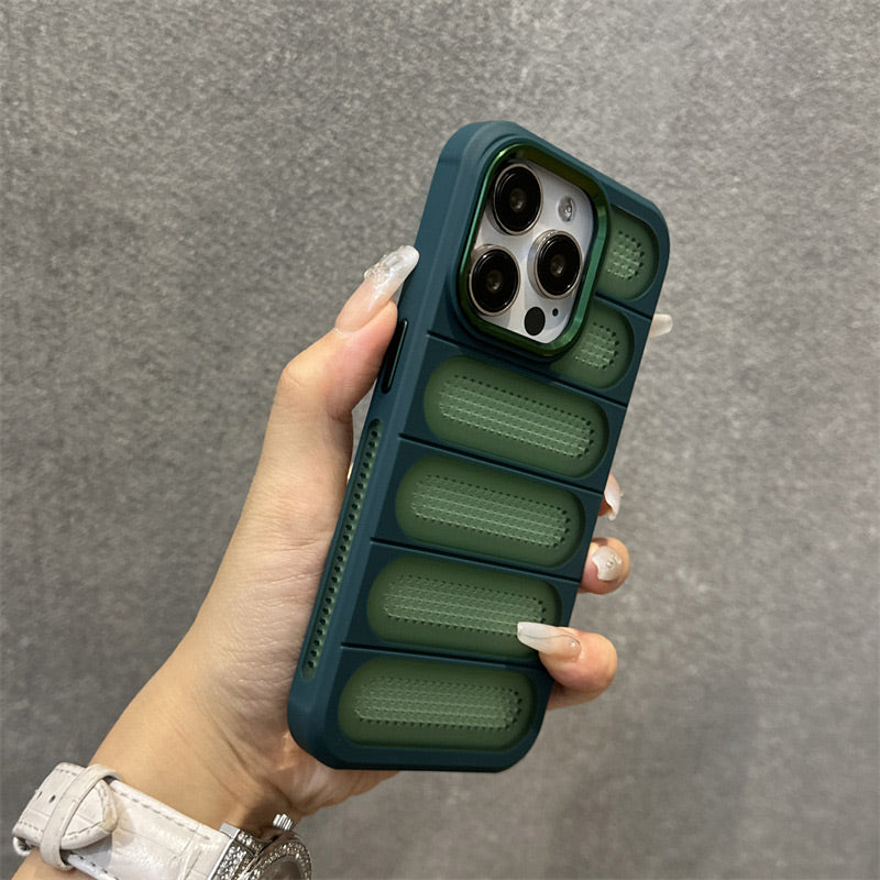 💥( iPhone 16 is coming ! )Limited Time 50% OFF💥Breathable Phone Case with Cooling Ports for iPhone 16-13 Series