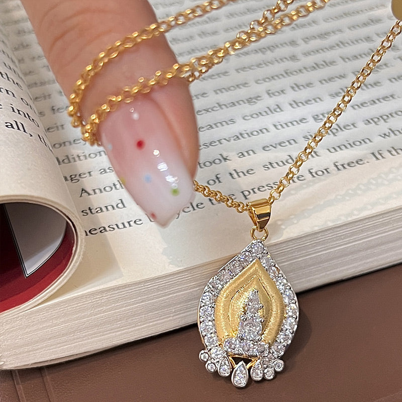 📿✨Retro Style Gold Tower Rhinestone Pendant