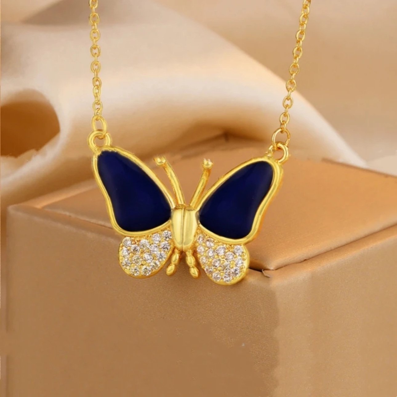 Buy 1 Get 1 Free🦋Color Changing Butterfly Necklace