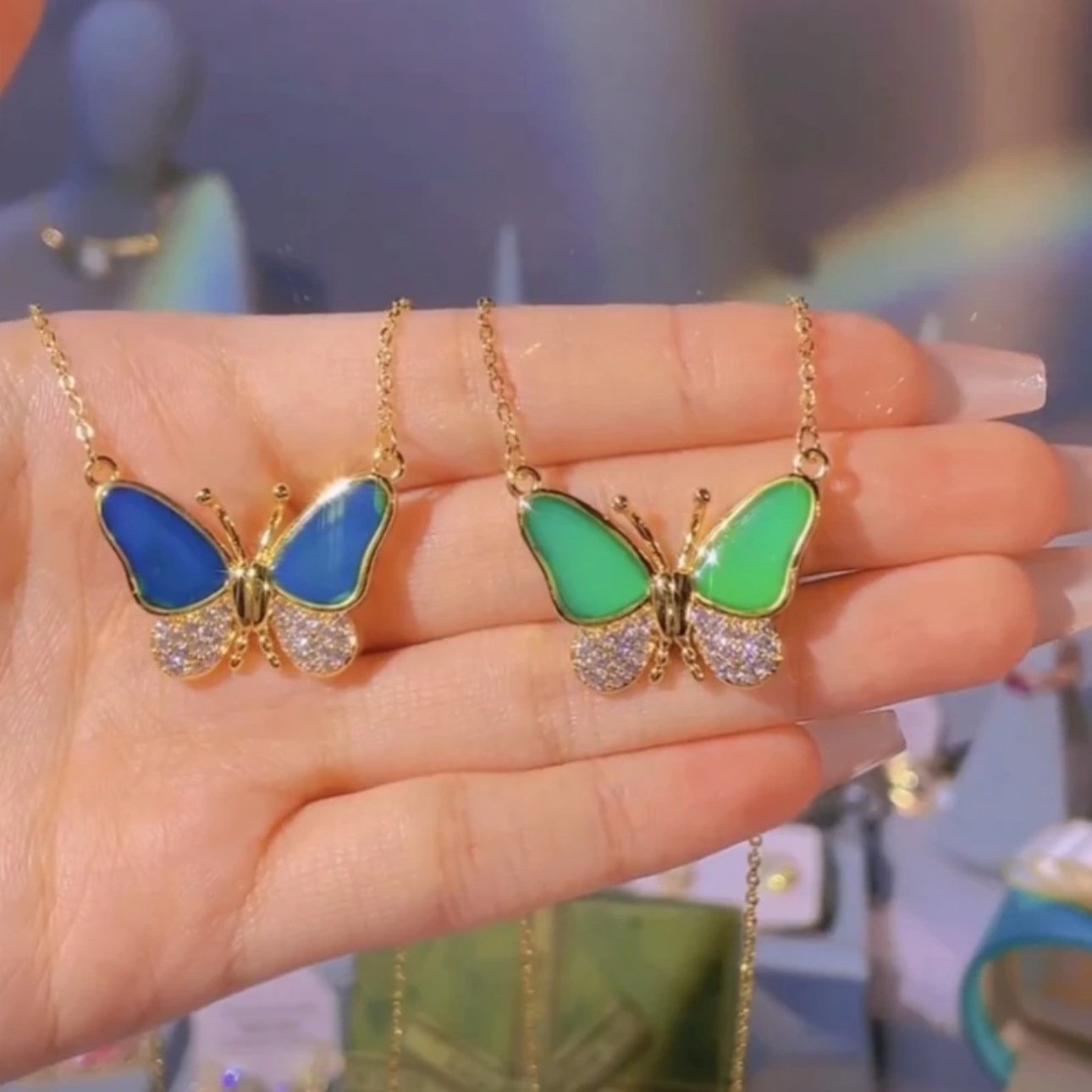 Buy 1 Get 1 Free🦋Color Changing Butterfly Necklace