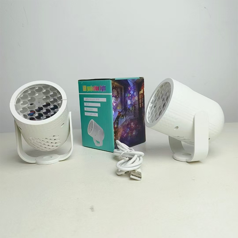 🎅🎄Magical Christmas USB LED Projection Light – 12+ Festive Patterns, Plug & Play for Home/Party Decor