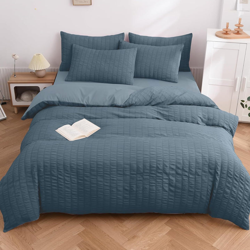 4-Piece Textured Seersucker Bedding Set