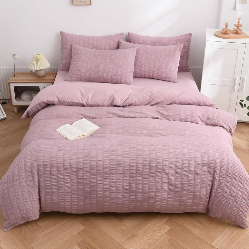 4-Piece Textured Seersucker Bedding Set