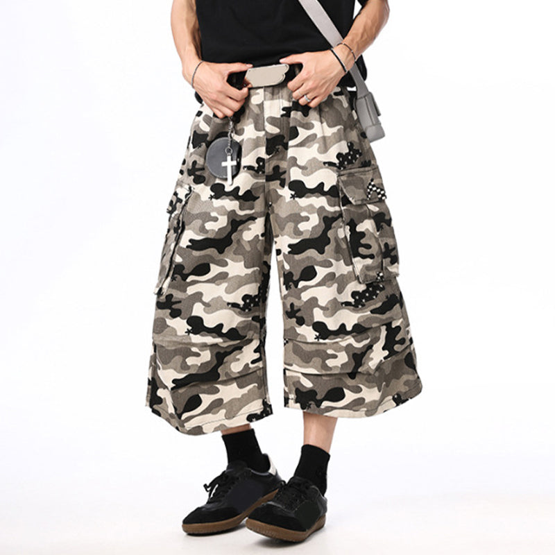 Unisex Wide-Leg Camo Cargo Shorts