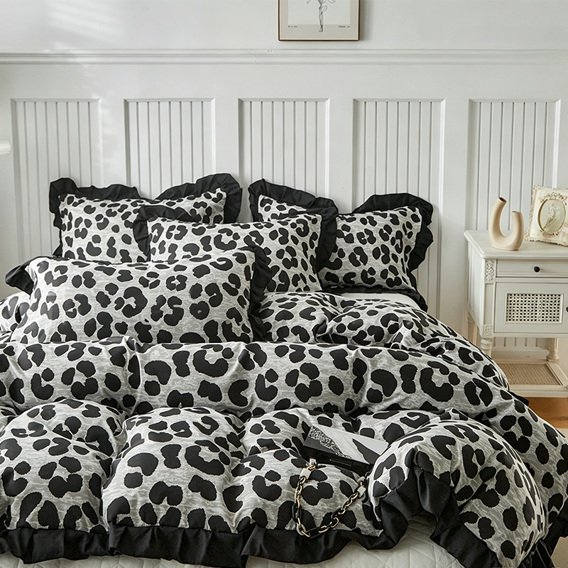 🛌Leopard Print Ruffle Duvet Cover Set – 3-Piece Bedding Set