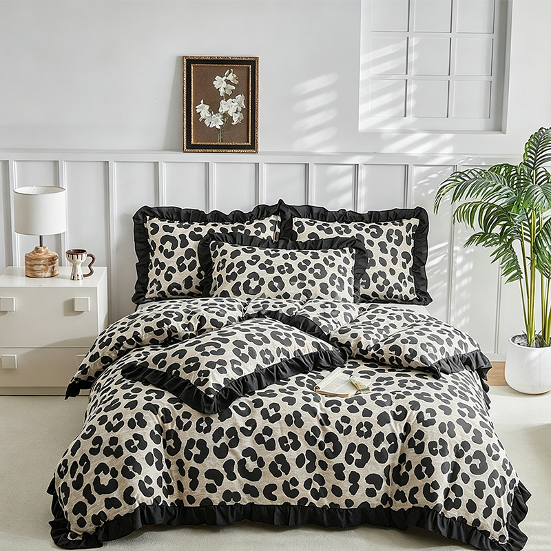 🛌Leopard Print Ruffle Duvet Cover Set – 3-Piece Bedding Set
