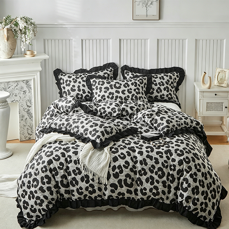 🛌Leopard Print Ruffle Duvet Cover Set – 3-Piece Bedding Set